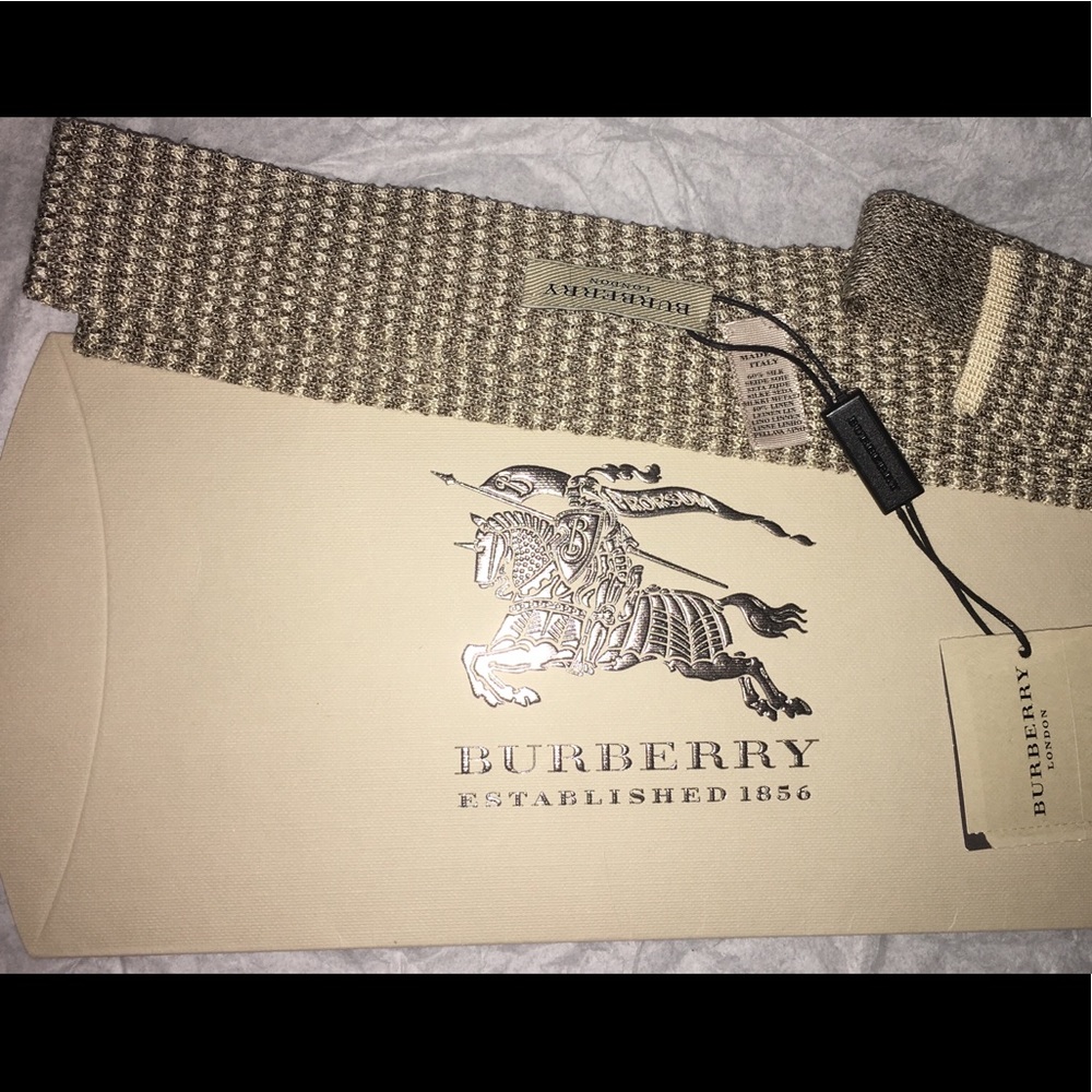 Authentic Burberry Knit Tie for Men.  NWT